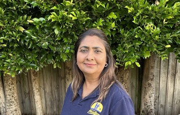 Veenita Cook And Van Driver (1)