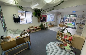 Under 2 Room (Small)