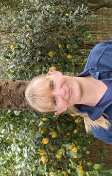 Tara Hunt (Small)