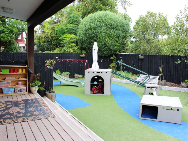 Little Earth Montessori Remuera