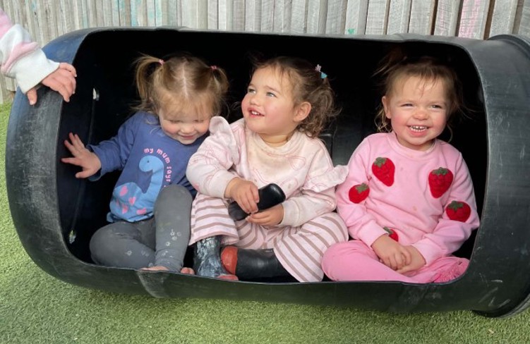 Tui Isabella And Maisey (Small)