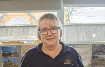 Lisa Matthews (Small)